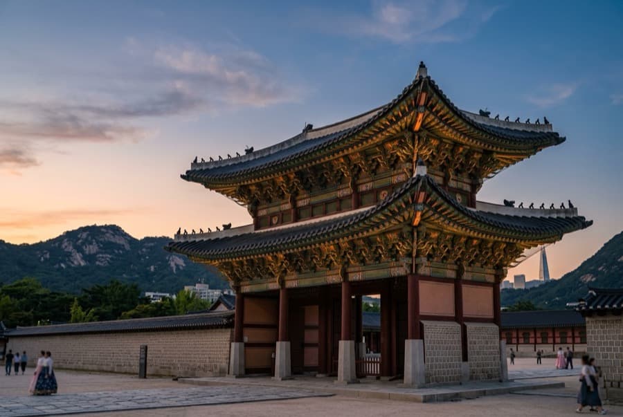 A palace gate in Seoul